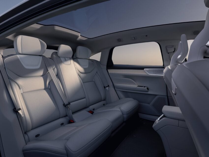 Volvo ES90 全球首发, 品牌旗舰纯电四门房车, 最长续航700公里, 最快4秒破百, 800V电动架构, 20分钟充电至80% 290807