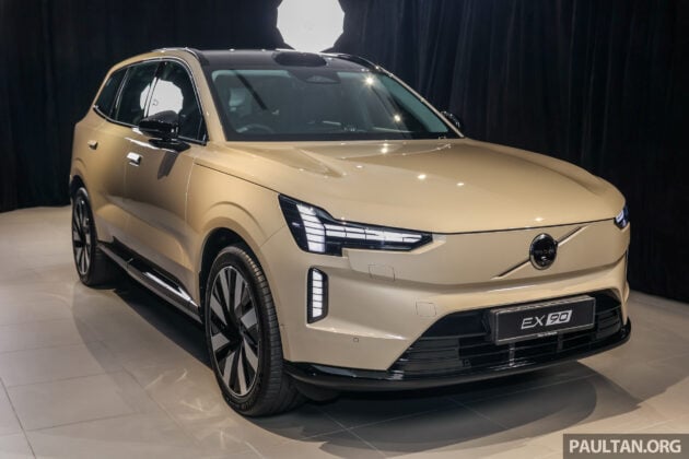 2025 Volvo EX90 登陆大马, 品牌旗舰七座纯电SUV, 续航里程623公里, 4.9秒破百, 250kW DC快充, 售价44.3万令吉