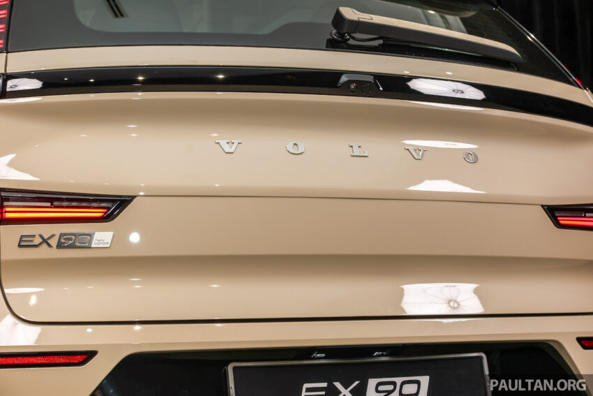 2025 Volvo EX90 和 XC90 小改款本地开放预订！纯电和插混七座SUV，续航里程达590公里；预估售价从RM450k起 291459