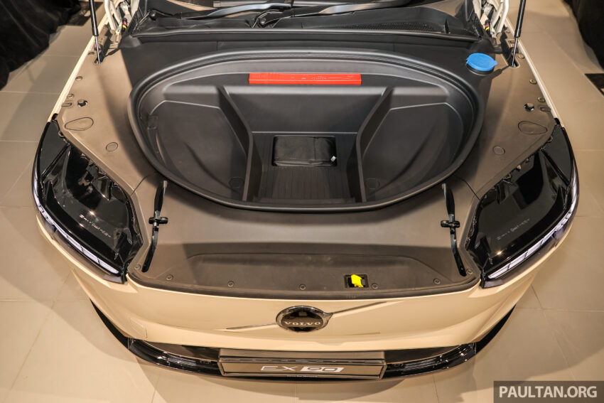 2025 Volvo EX90 和 XC90 小改款本地开放预订！纯电和插混七座SUV，续航里程达590公里；预估售价从RM450k起 291465