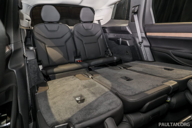 2025 Volvo EX90 登陆大马, 品牌旗舰七座纯电SUV, 续航里程623公里, 4.9秒破百, 250kW DC快充, 售价44.3万令吉