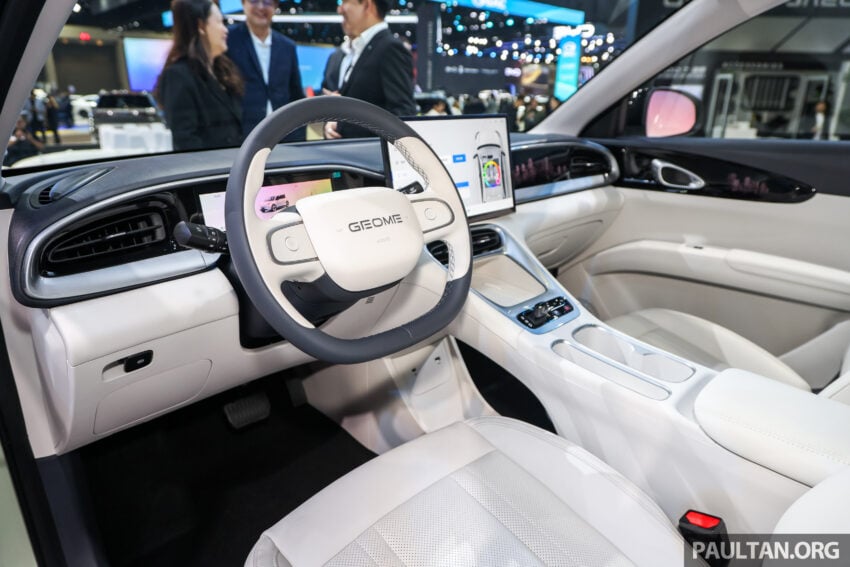 2025曼谷国际车展：吉利 Geome 几何星愿首次于泰国亮相！CLTC续航里程410km，Proton eMas 5 的原型车？ 292193