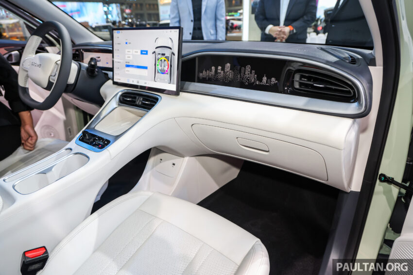 2025曼谷国际车展：吉利 Geome 几何星愿首次于泰国亮相！CLTC续航里程410km，Proton eMas 5 的原型车？ 292195