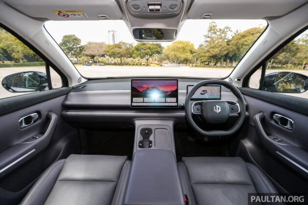 零跑 Leapmotor C10 纯电SUV实拍+简单测评, 售价15.9万令吉, 续航里程424公里, 7.5秒破百, 半小时充电至80%