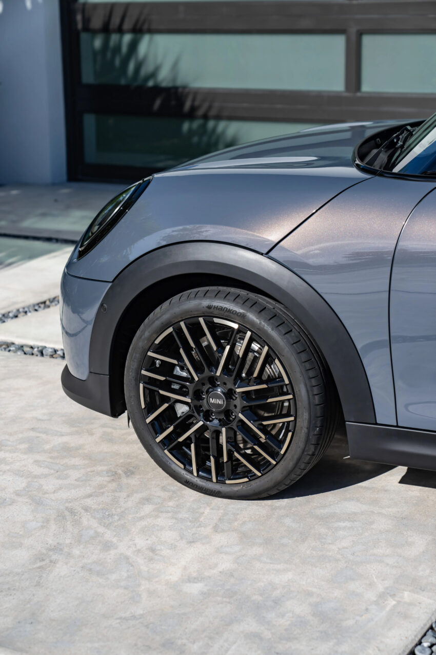 2025 MINI Cooper Convertible 登陆大马, 五人座敞篷 MINI, 搭载2.0L四缸涡轮引擎, 6.9秒破百, 售价31.9万令吉起 294874