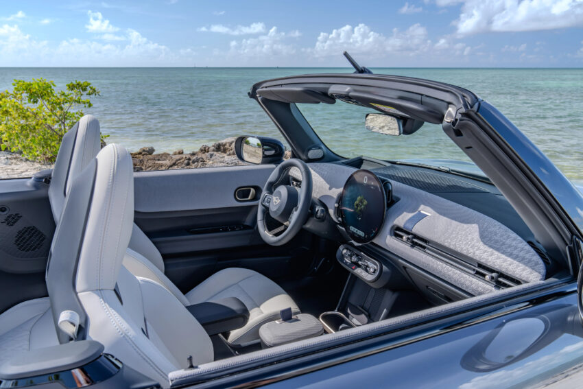 2025 MINI Cooper Convertible 登陆大马, 五人座敞篷 MINI, 搭载2.0L四缸涡轮引擎, 6.9秒破百, 售价31.9万令吉起 294882