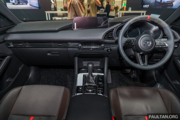 Mazda 3 Concept 于1 Utama与Queensbay Mall公开对外展示, 以上一代 Mazda 3 MS Edition 为基础概念而打造