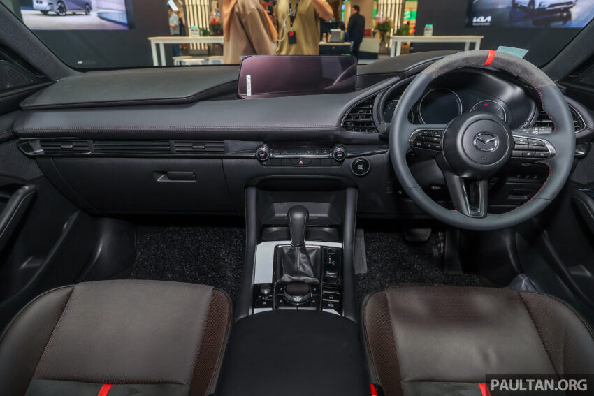 Mazda 3 Concept 于1 Utama与Queensbay Mall公开对外展示, 以上一代 Mazda 3 MS Edition 为基础概念而打造 293750