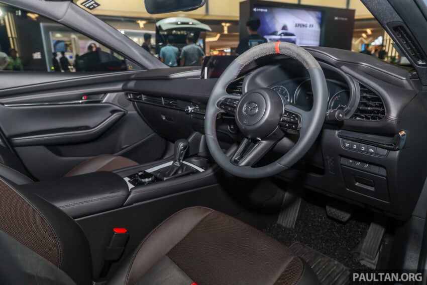 Mazda 3 Concept 于1 Utama与Queensbay Mall公开对外展示, 以上一代 Mazda 3 MS Edition 为基础概念而打造 293751