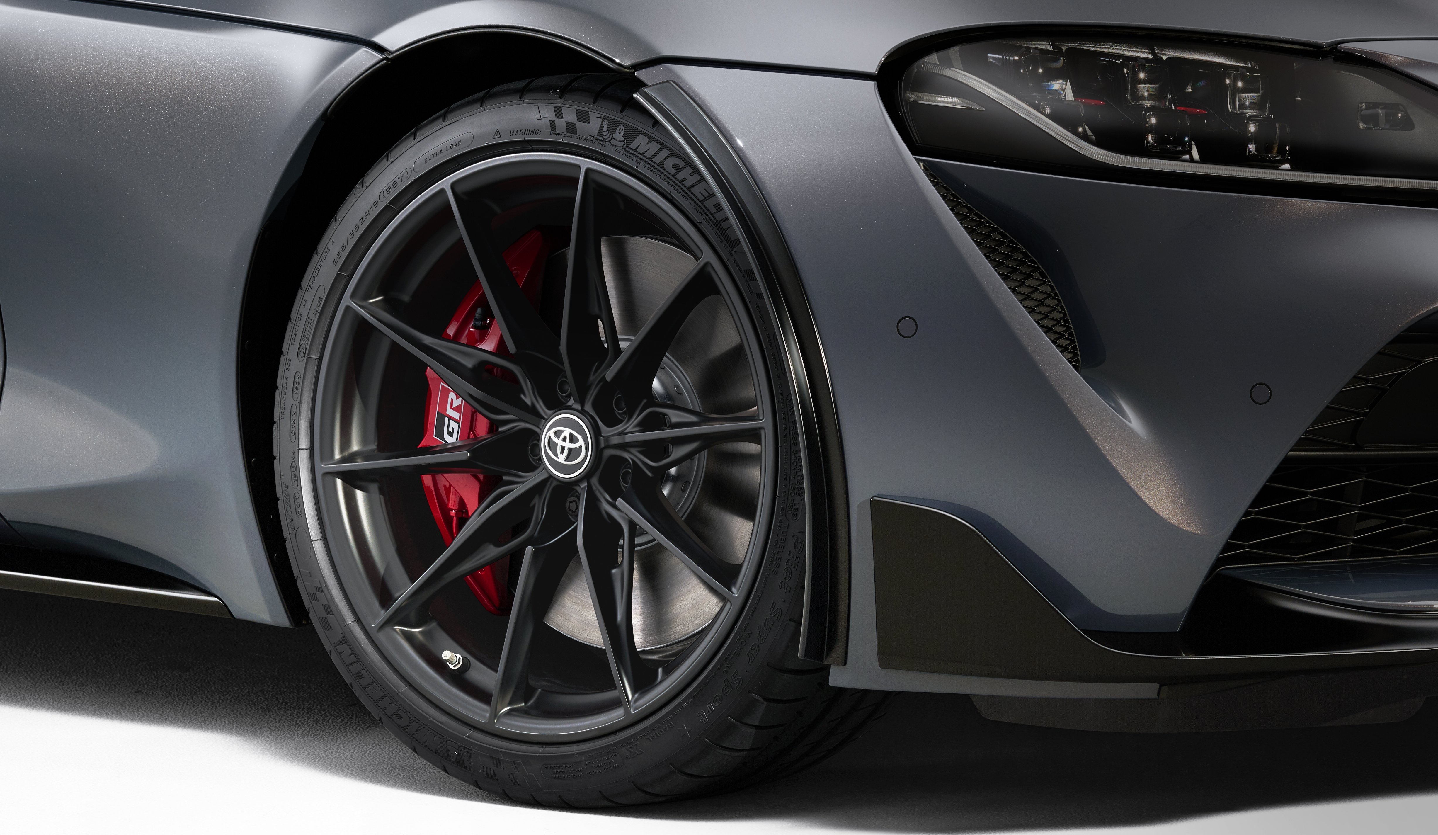 Toyota GR Supra Track Edition 本地开卖！煞车、悬吊、空气动力学全面升级！可选 6MT 或 8AT，售价RM698k起