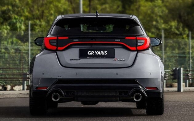 2025 Toyota GR Yaris 自排版本地开卖, 8AT变速箱, 1.5L三缸涡轮增压引擎, 5.2秒破百, 极速230km/h, 要价32.6万
