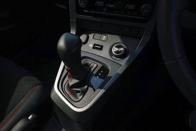2025 Toyota GR Yaris 自排版本地开卖, 8AT变速箱, 1.5L三缸涡轮增压引擎, 5.2秒破百, 极速230km/h, 要价32.6万