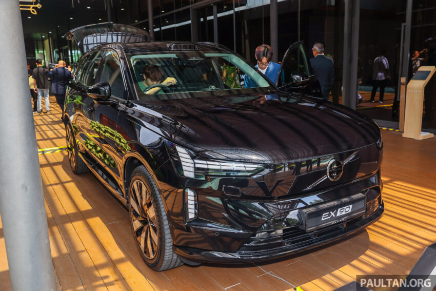 2025 Volvo EX90 登陆大马, 品牌旗舰七座纯电SUV, 续航里程623公里, 4.9秒破百, 250kW DC快充, 售价44.3万令吉 293622