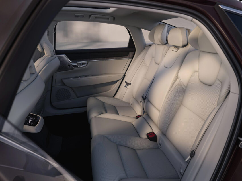 2025 Volvo S90 小改款首发, 外型改变较明显, 屏幕更大 294373