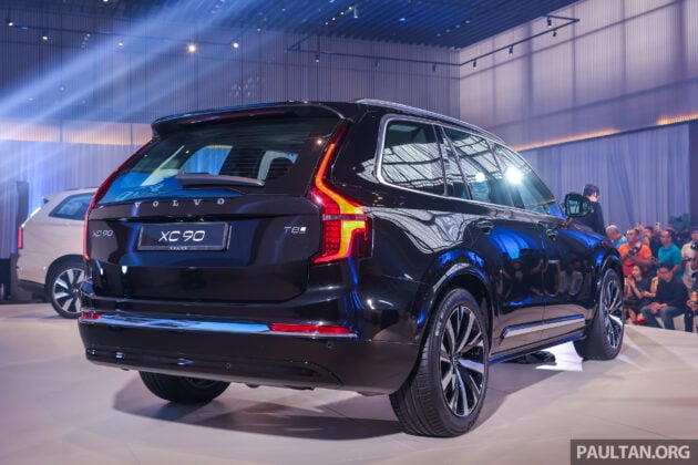 2025 Volvo XC90 小改款本地正式开卖, 同时有B5轻油电与T8混合动力两种版本, 最快5.3秒破百, 售价从41.9万令吉起