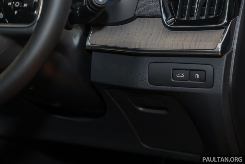 2025 Volvo XC90 小改款本地正式开卖, 同时有B5轻油电与T8混合动力两种版本, 最快5.3秒破百, 售价从41.9万令吉起 293595