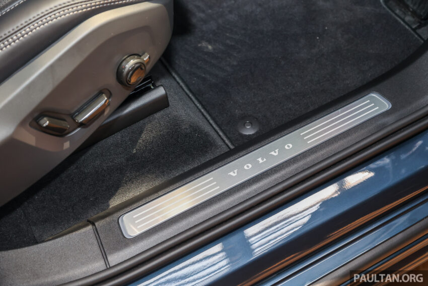 2025 Volvo XC90 小改款本地正式开卖, 同时有B5轻油电与T8混合动力两种版本, 最快5.3秒破百, 售价从41.9万令吉起 293599