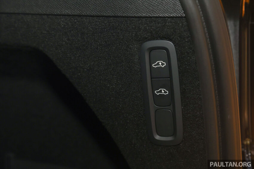 2025 Volvo XC90 小改款本地正式开卖, 同时有B5轻油电与T8混合动力两种版本, 最快5.3秒破百, 售价从41.9万令吉起 293618