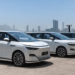 2025 小鹏 Xpeng X9 小改款国际首发, 增加电子吸附式前车门与恒定式轮毂厂徽, 续航里程达740公里, 标配图灵AI芯片