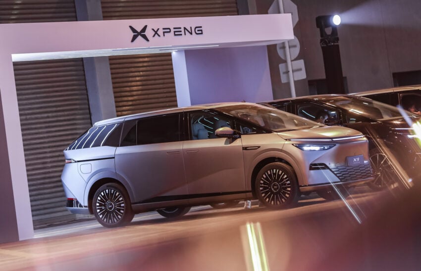 2025 小鹏 Xpeng X9 小改款国际首发, 增加电子吸附式前车门与恒定式轮毂厂徽, 续航里程达740公里, 标配图灵AI芯片 294188