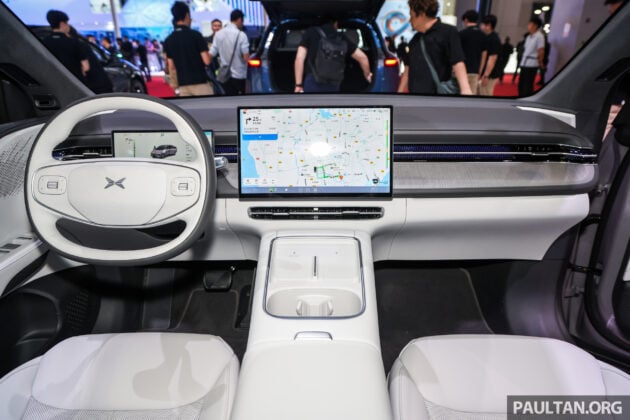 小鹏 Xpeng G6 小改款现身我国道路测试, 或近期内来马?
