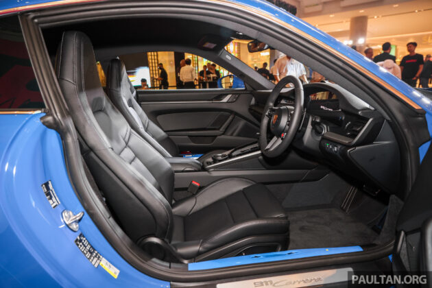 2025 Porsche 911 小改款正式来马, 同时提供基础款 Carrera 与 Carrera 4 GTS 版本, 售价从143万令吉起