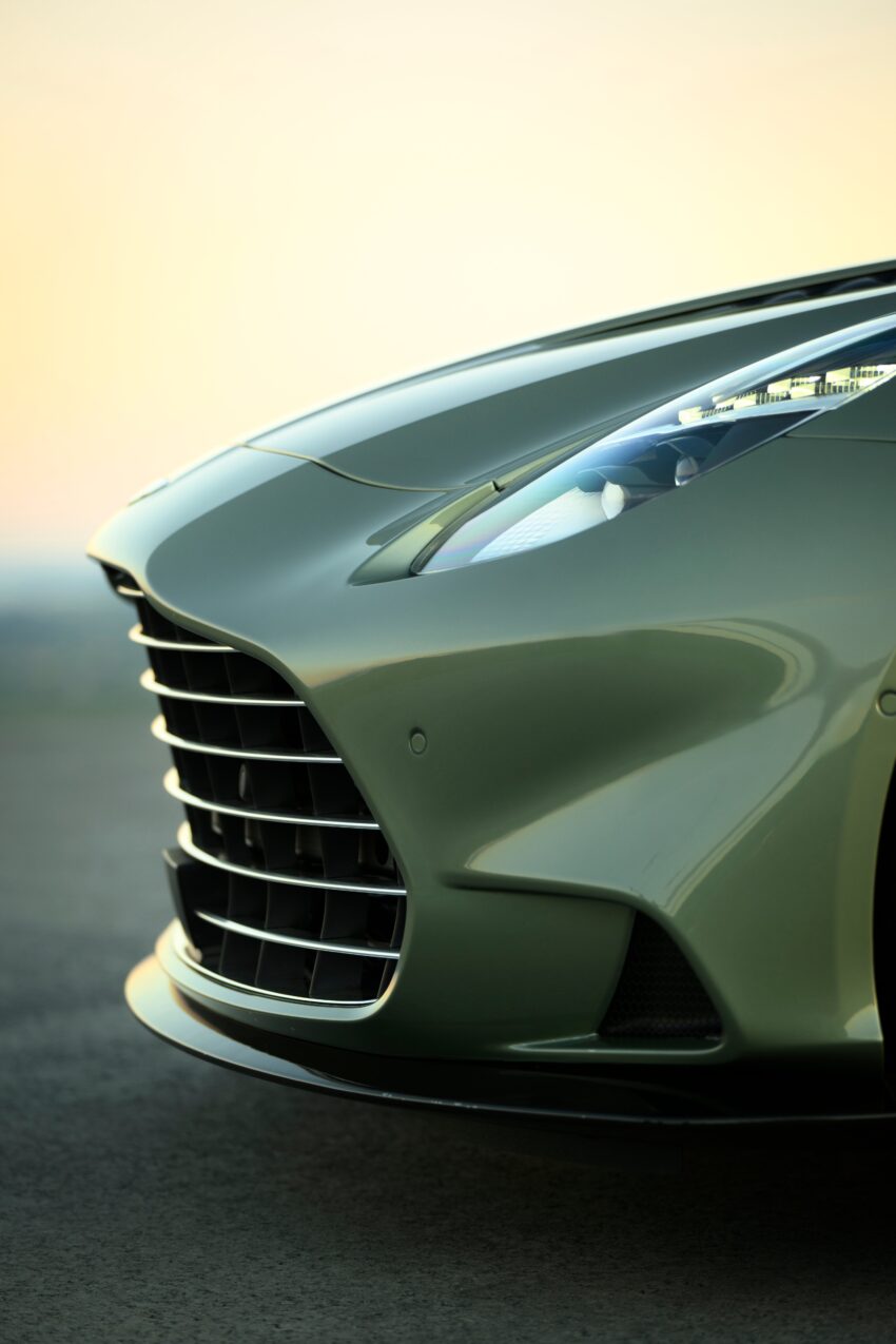 第三代 Aston Martin Vanquish Volante 全球首发, 号称全球最快、最强的前置引擎敞篷跑车, 搭载V12双涡轮引擎 292912