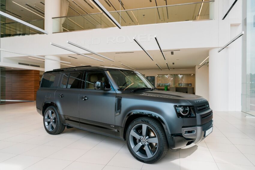 Land Rover Defender 130 八人座与 Defender 110 V8 正式登陆我国, 皆搭载5.0L V8机械增压引擎, 税前价99.8万起 294145