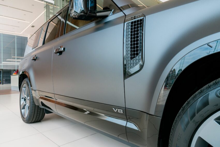 Land Rover Defender 130 八人座与 Defender 110 V8 正式登陆我国, 皆搭载5.0L V8机械增压引擎, 税前价99.8万起 294148
