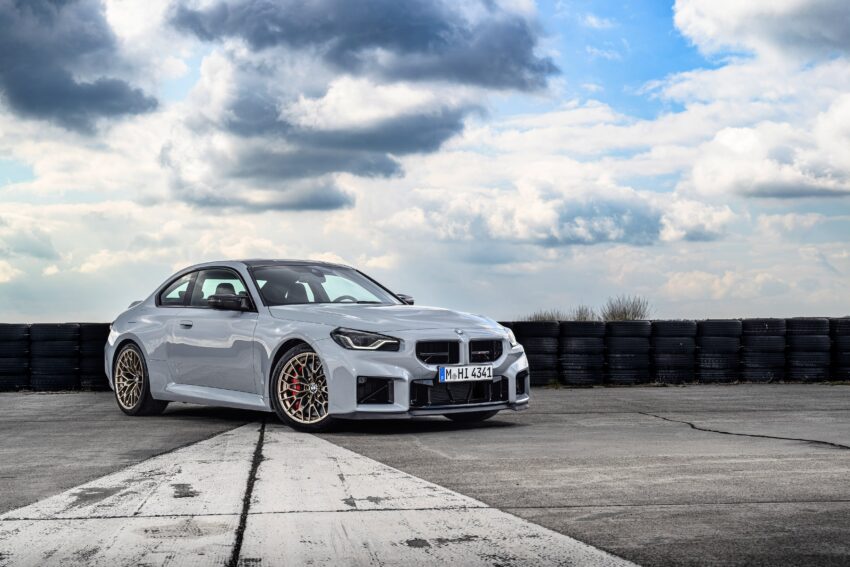 2025 G87 BMW M2 CS 全球首发, 3.0L六缸涡轮引擎的德系双门跑房, 3.8秒破百, 极速302km/h, 前置引擎后轮驱动 297282