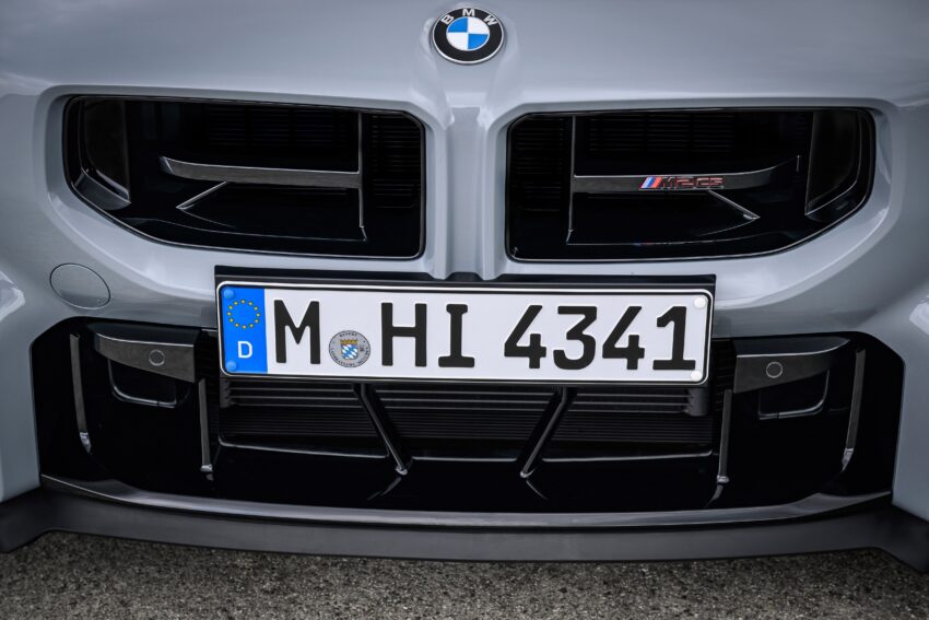 2025 G87 BMW M2 CS 全球首发, 3.0L六缸涡轮引擎的德系双门跑房, 3.8秒破百, 极速302km/h, 前置引擎后轮驱动 297296