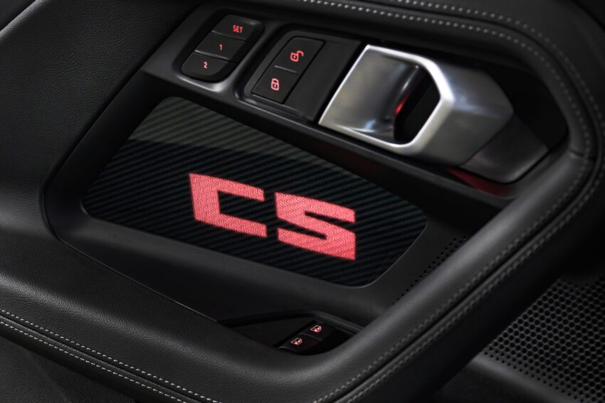 2025 G87 BMW M2 CS 全球首发, 3.0L六缸涡轮引擎的德系双门跑房, 3.8秒破百, 极速302km/h, 前置引擎后轮驱动 297311