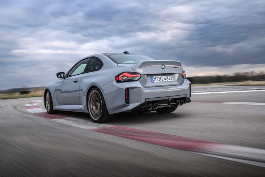 2025 G87 BMW M2 CS 全球首发, 3.0L六缸涡轮引擎的德系双门跑房, 3.8秒破百, 极速302km/h, 前置引擎后轮驱动 297273