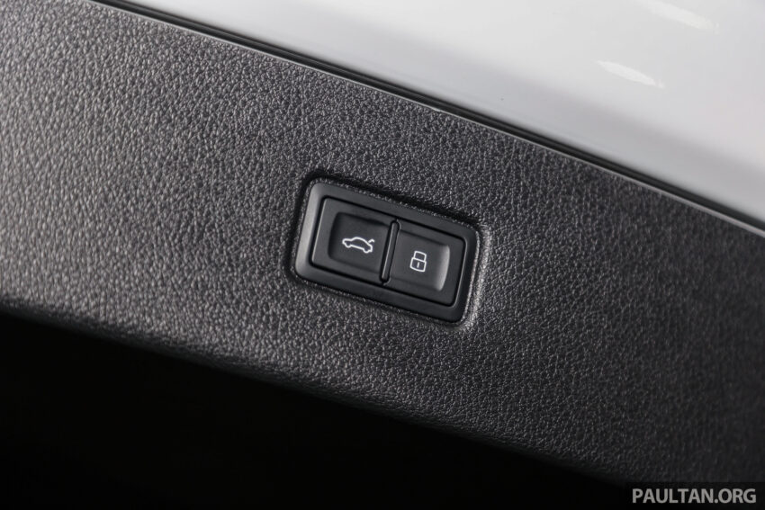 2025 Audi Q7 CKD正式发布, 搭载3.0L V6 TFSI引擎, 5.6秒破百, 标配原厂S line运动化外观与内装套件, 售价46.2万起 296076
