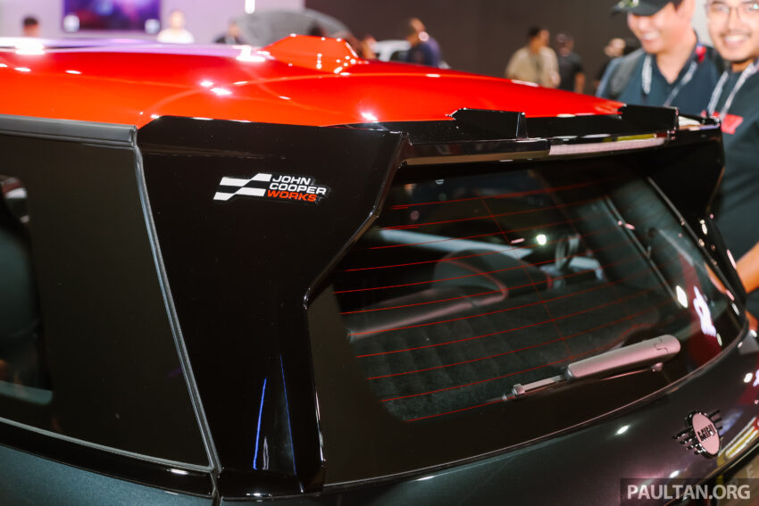 纯电动 MINI John Cooper Works 亮相2025马来西亚车展, 5.9秒破百, 极速200km/h, 续航里程371公里, 从21.9万起 295637