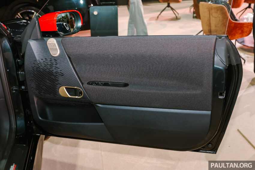 纯电动 MINI John Cooper Works 亮相2025马来西亚车展, 5.9秒破百, 极速200km/h, 续航里程371公里, 从21.9万起 295654