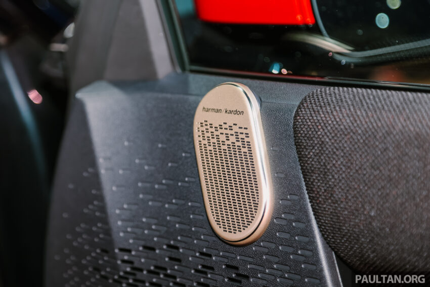 纯电动 MINI John Cooper Works 亮相2025马来西亚车展, 5.9秒破百, 极速200km/h, 续航里程371公里, 从21.9万起 295655