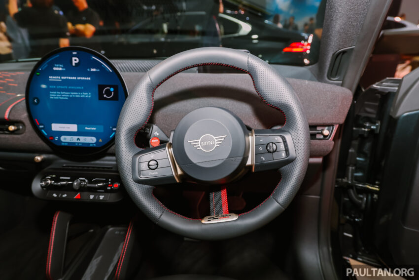纯电动 MINI John Cooper Works 亮相2025马来西亚车展, 5.9秒破百, 极速200km/h, 续航里程371公里, 从21.9万起 295642