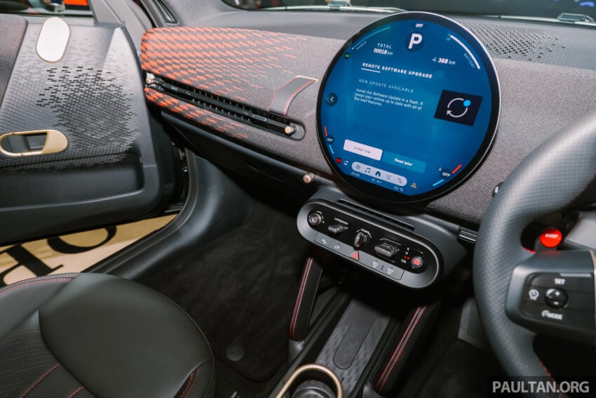 纯电动 MINI John Cooper Works 亮相2025马来西亚车展, 5.9秒破百, 极速200km/h, 续航里程371公里, 从21.9万起 295645