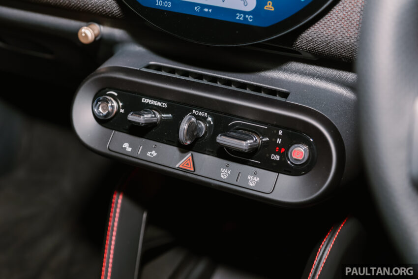 纯电动 MINI John Cooper Works 亮相2025马来西亚车展, 5.9秒破百, 极速200km/h, 续航里程371公里, 从21.9万起 295647