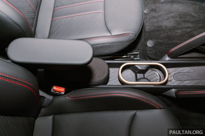 纯电动 MINI John Cooper Works 亮相2025马来西亚车展, 5.9秒破百, 极速200km/h, 续航里程371公里, 从21.9万起 295649