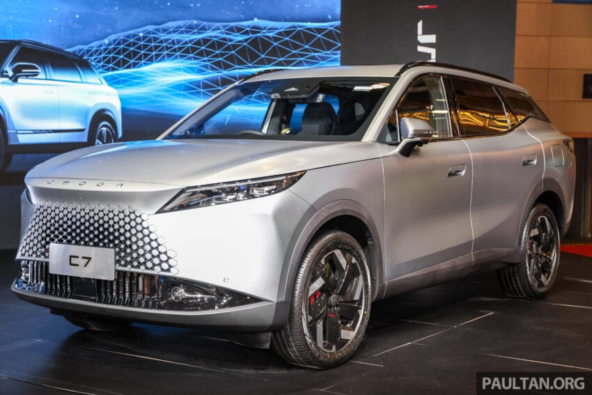 Omoda C7 大马汽车展亮相！纯汽油版本，极可能搭载与 Jaecoo J7 相同的 1.6T + AWD 动力系统，有望今年面市 296085