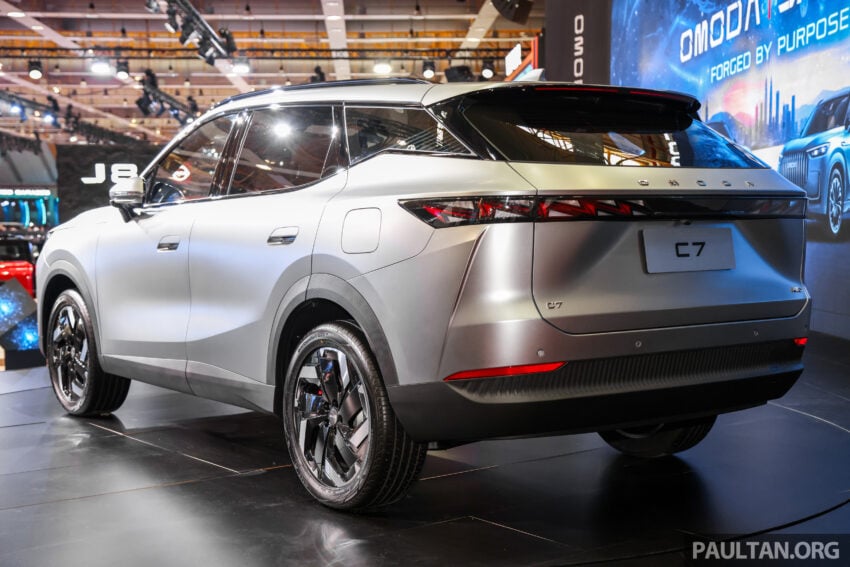Omoda C7 大马汽车展亮相！纯汽油版本，极可能搭载与 Jaecoo J7 相同的 1.6T + AWD 动力系统，有望今年面市 296087