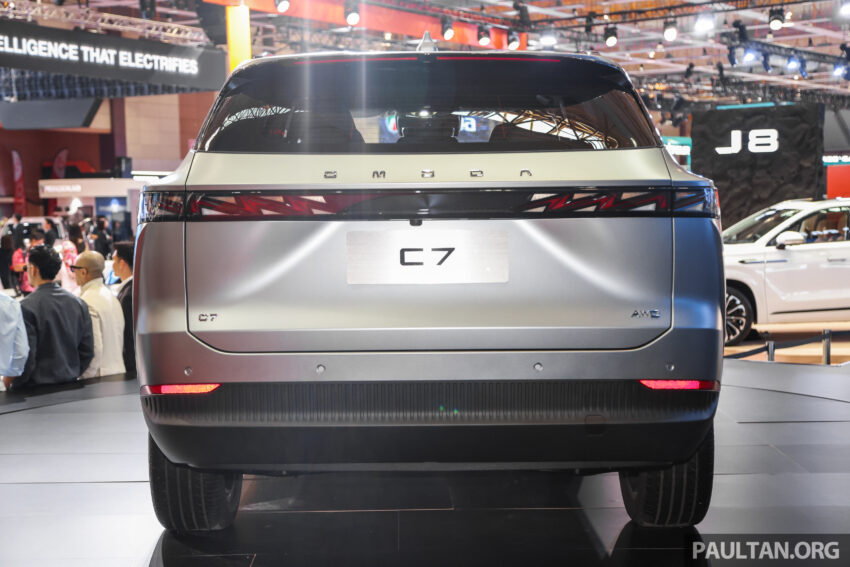 Omoda C7 大马汽车展亮相！纯汽油版本，极可能搭载与 Jaecoo J7 相同的 1.6T + AWD 动力系统，有望今年面市 296089