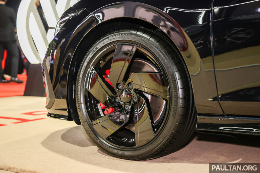 Volkswagen Golf GTI Black Edition 于大马汽车展亮相！“黑化”的特别版德系小钢炮，售价从RM246k起跳 296206
