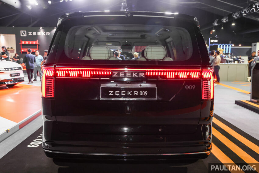 极氪 Zeekr 009 本地追加 Executive 入门车型, 单马达前驱配置, 7.9秒破百, 极速210km/h, 配备稍减, 优惠价31万令吉 296009