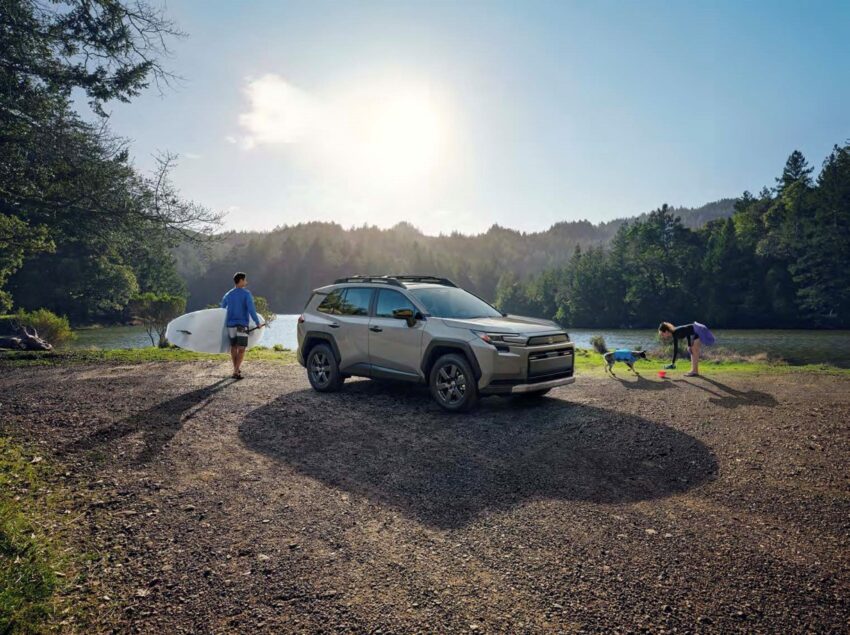 全新六代 2026 Toyota RAV4 全球首发！三种不同外型面貌和多种动力，搭 Toyota Safety Sense 4.0，支持自动变道 296808