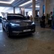 首相安华亲身试驾 Proton eMas 7，盛赞其为大马人的骄傲