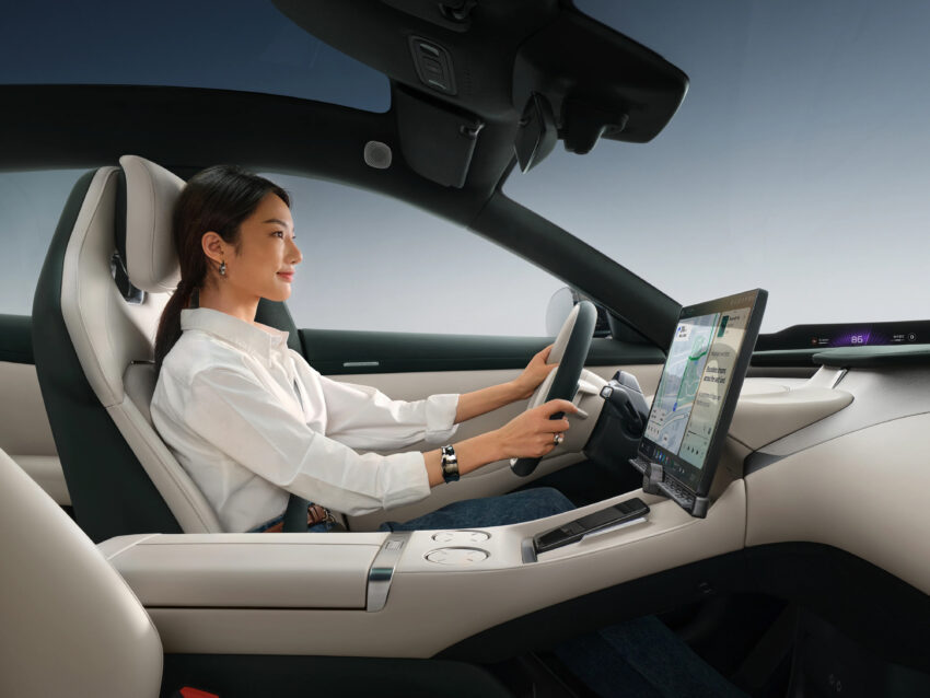小米 Xiaomi YU7 正式发布, 纯电高性能SUV, 最快3.23秒破百, 极速253km/h, 充电15分钟可行驶620公里, 7月中国开卖 296930