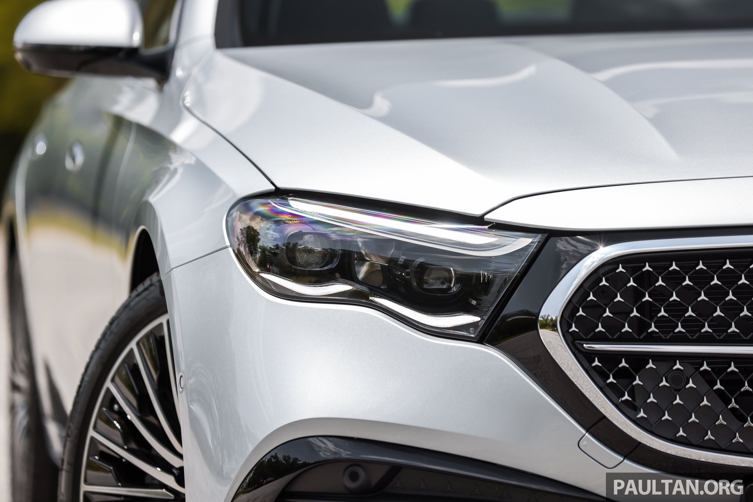 试驾：全新大改款 W214 Mercedes-Benz E 350 e AMG Line！真正焕然“E”新，终于不再是大哥 S-Class 的替身